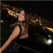 Studentessa universitaria diplomata con 100, in possesso di certificazioni linguistiche Trinity livello B1 e B2, offre lezioni private di inglese per ragazzi di elementari, medie e superiori nella zona di Napoli